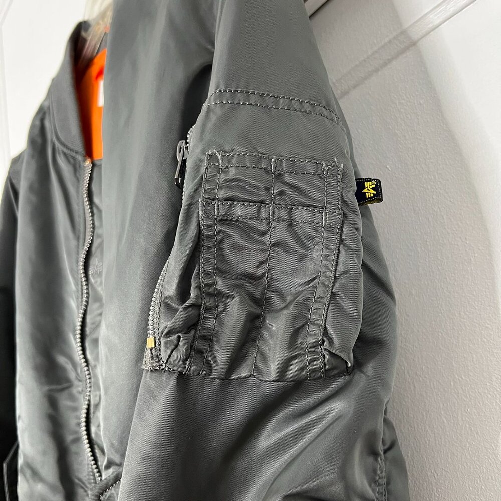 UnisexJacket - Picture 3 of 4